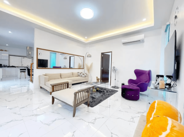 Real Estate Agent Service - Image 3